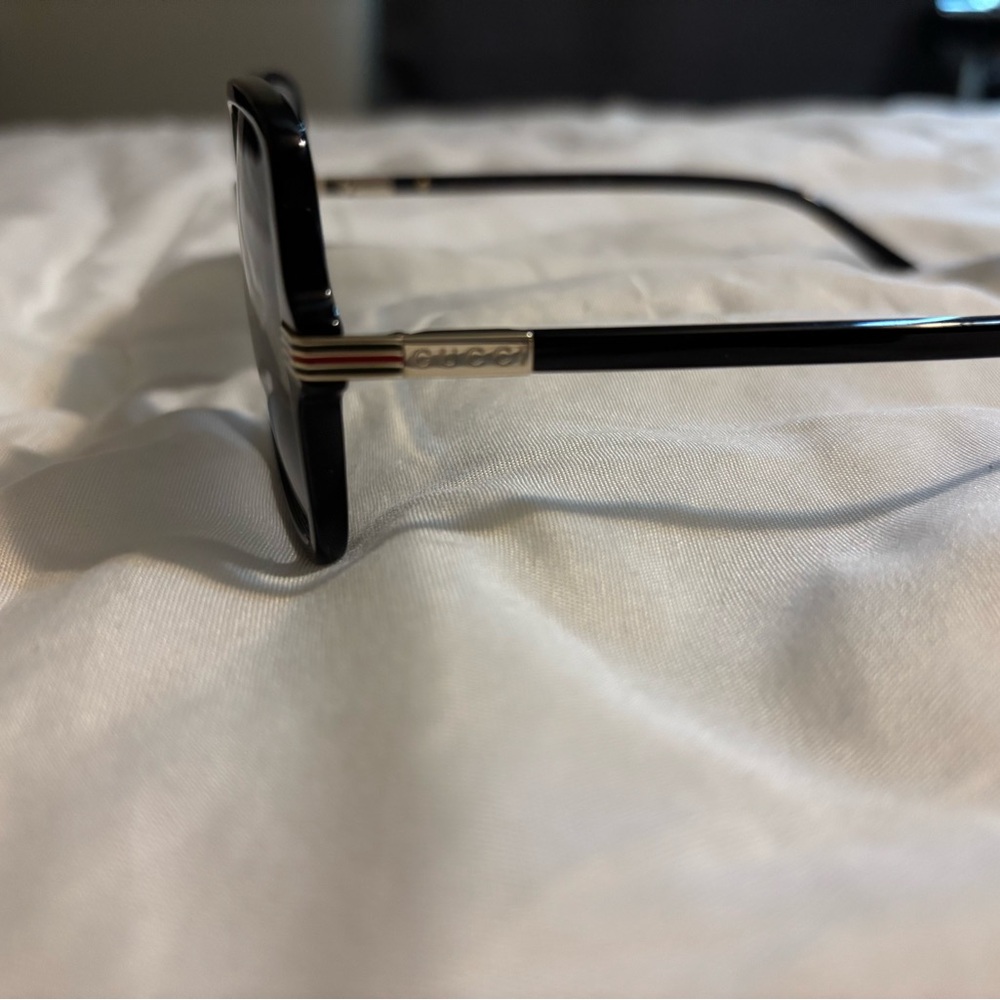 ✨ Authentic Gucci GG1449S Sunglasses – Classic Black Elegance ✨ - Picture 3 of 8